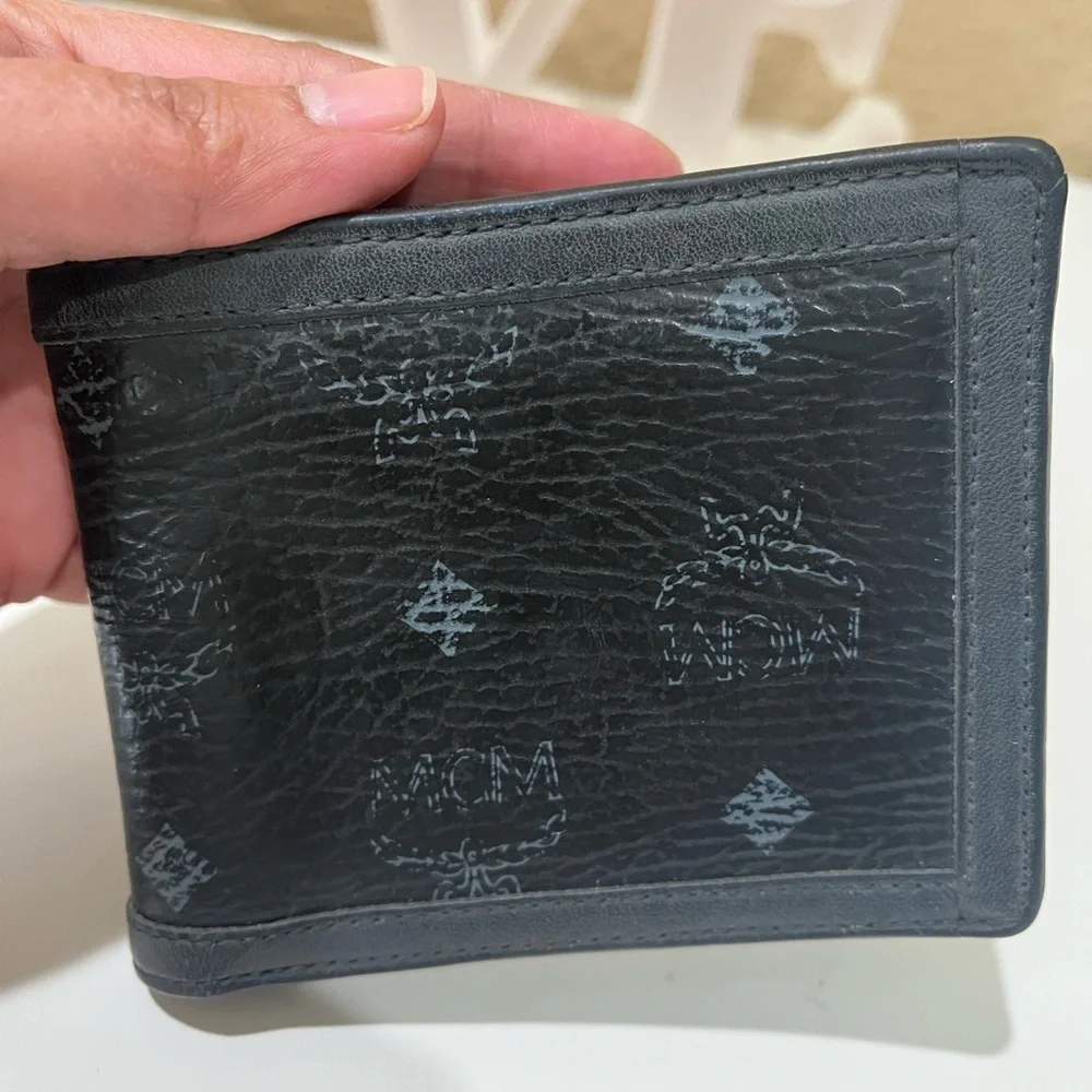MCM BLACK VISETOS MEN’S WALLET - Picture 14 of 14